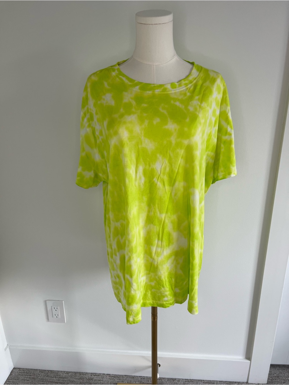 Lululemon All Yours Cotton Neon Lime and White Tie-Dye Short Sleeve Top